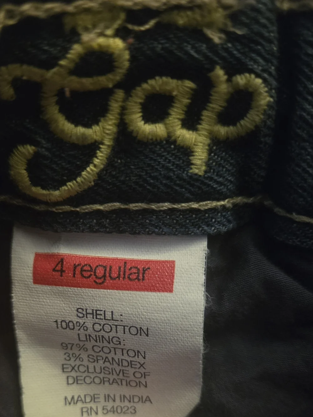 GAP brand, Blue Denim, Toddler‎ jean skort with Floral Embroidery, Size 4